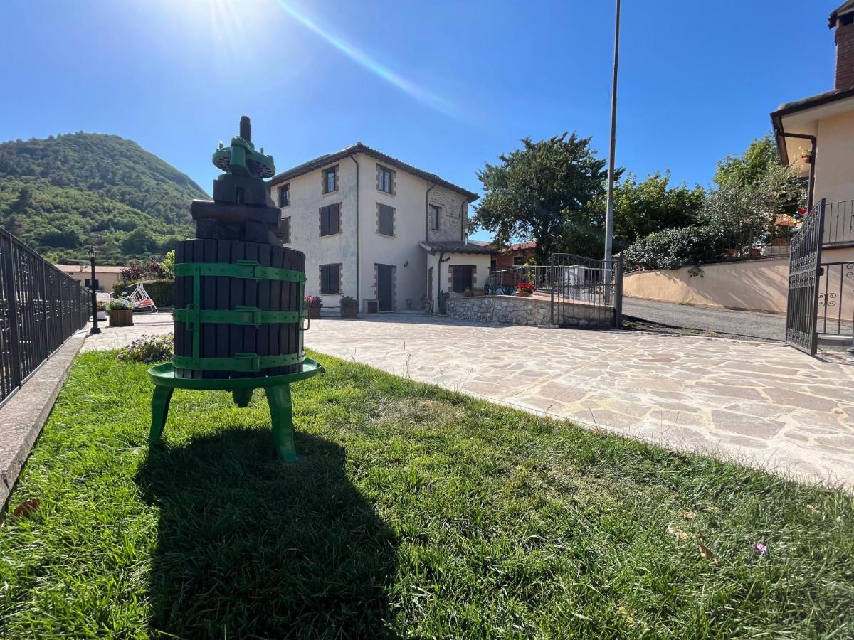 Casa Vacanze Vecchio Frantoio Residenza Moraiolo สโปเลโต ภายนอก รูปภาพ