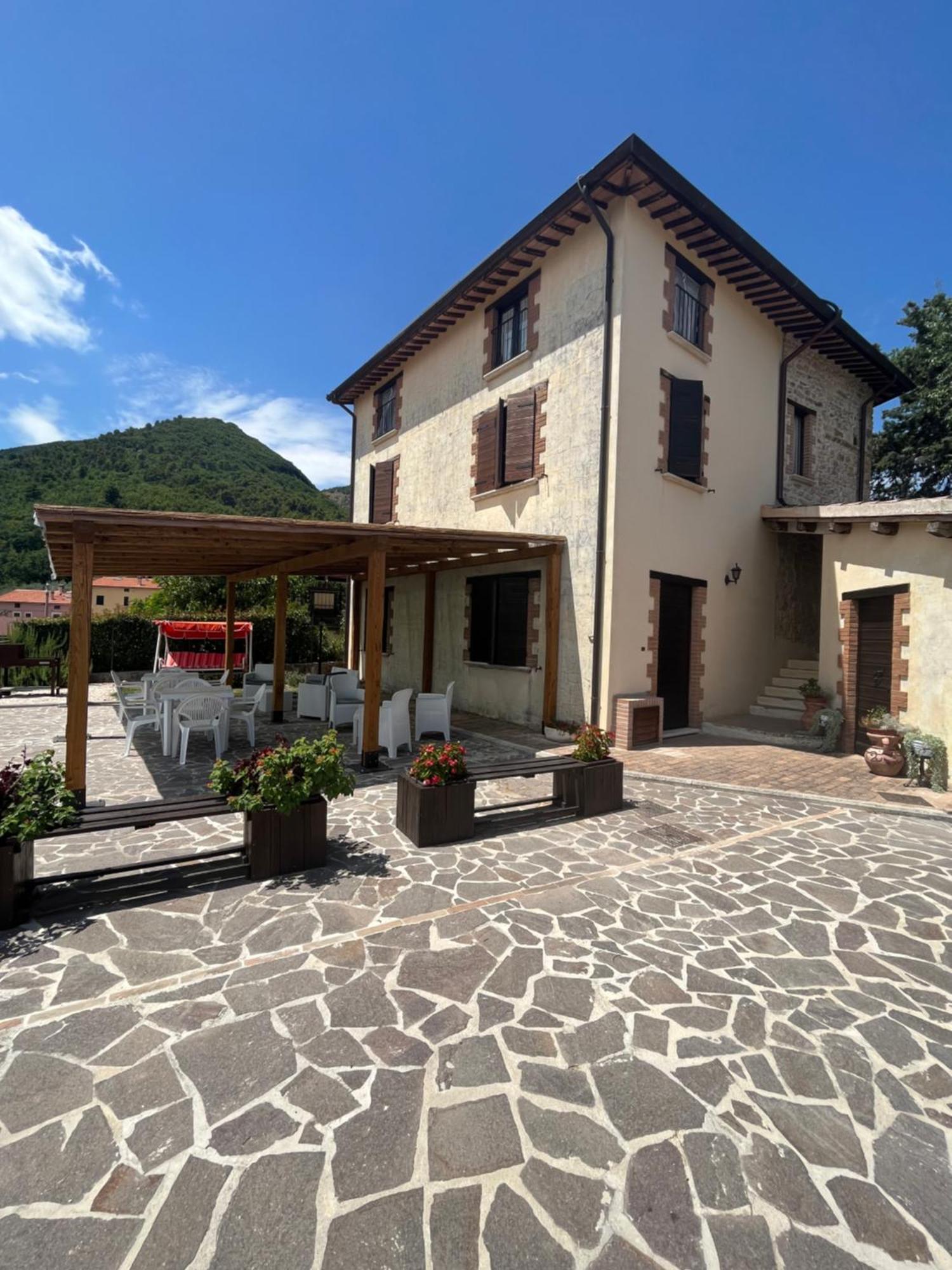 Casa Vacanze Vecchio Frantoio Residenza Moraiolo สโปเลโต ภายนอก รูปภาพ