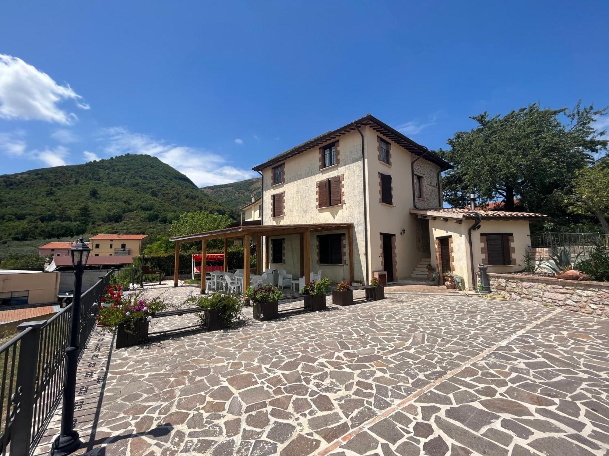 Casa Vacanze Vecchio Frantoio Residenza Moraiolo สโปเลโต ภายนอก รูปภาพ